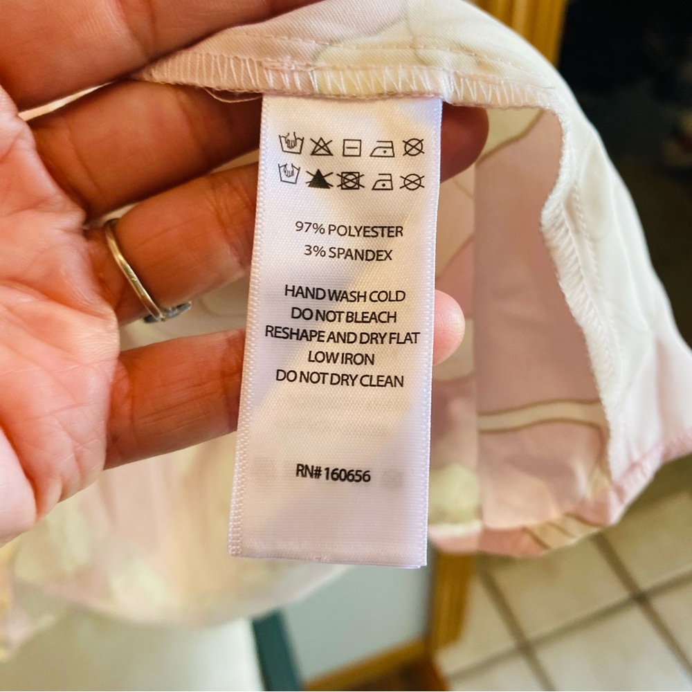 RACHEL ZOE Light Pink Green Silky Floral Button Down - Picture 5 of 5